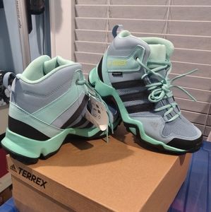 TERREX MID HIKING SHOES Adidas mint color 4